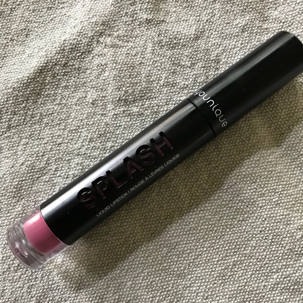 Younique Splash liquid lipstick in Sentimental